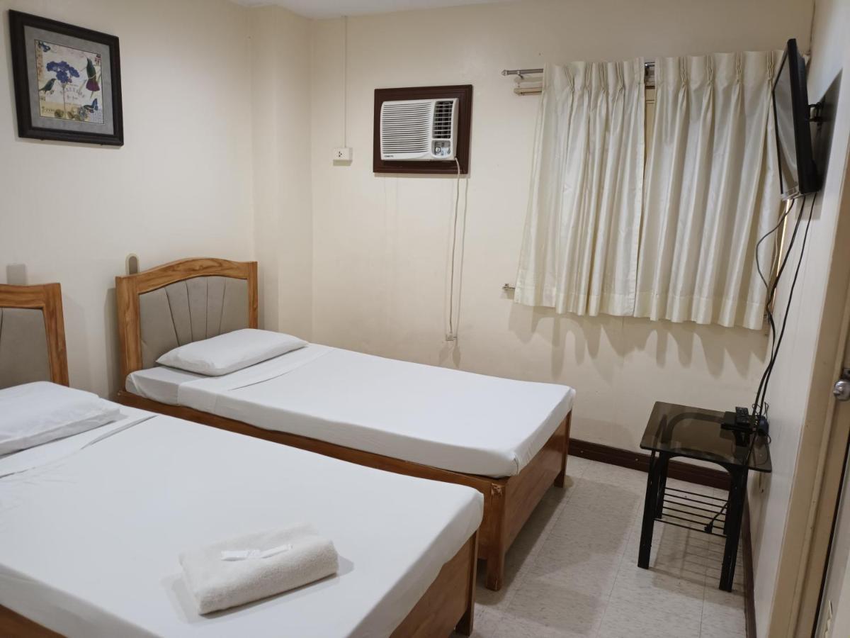 Mactan Pension House Lapu-Lapu City Exterior photo