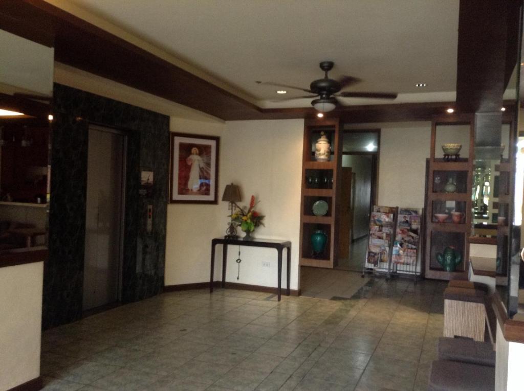 Mactan Pension House Lapu-Lapu City Exterior photo